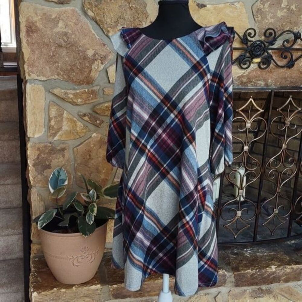 Madison Leigh Plaid Ruffle Shoulder 3/4 Sleeve Swing Dress‎ Sz L